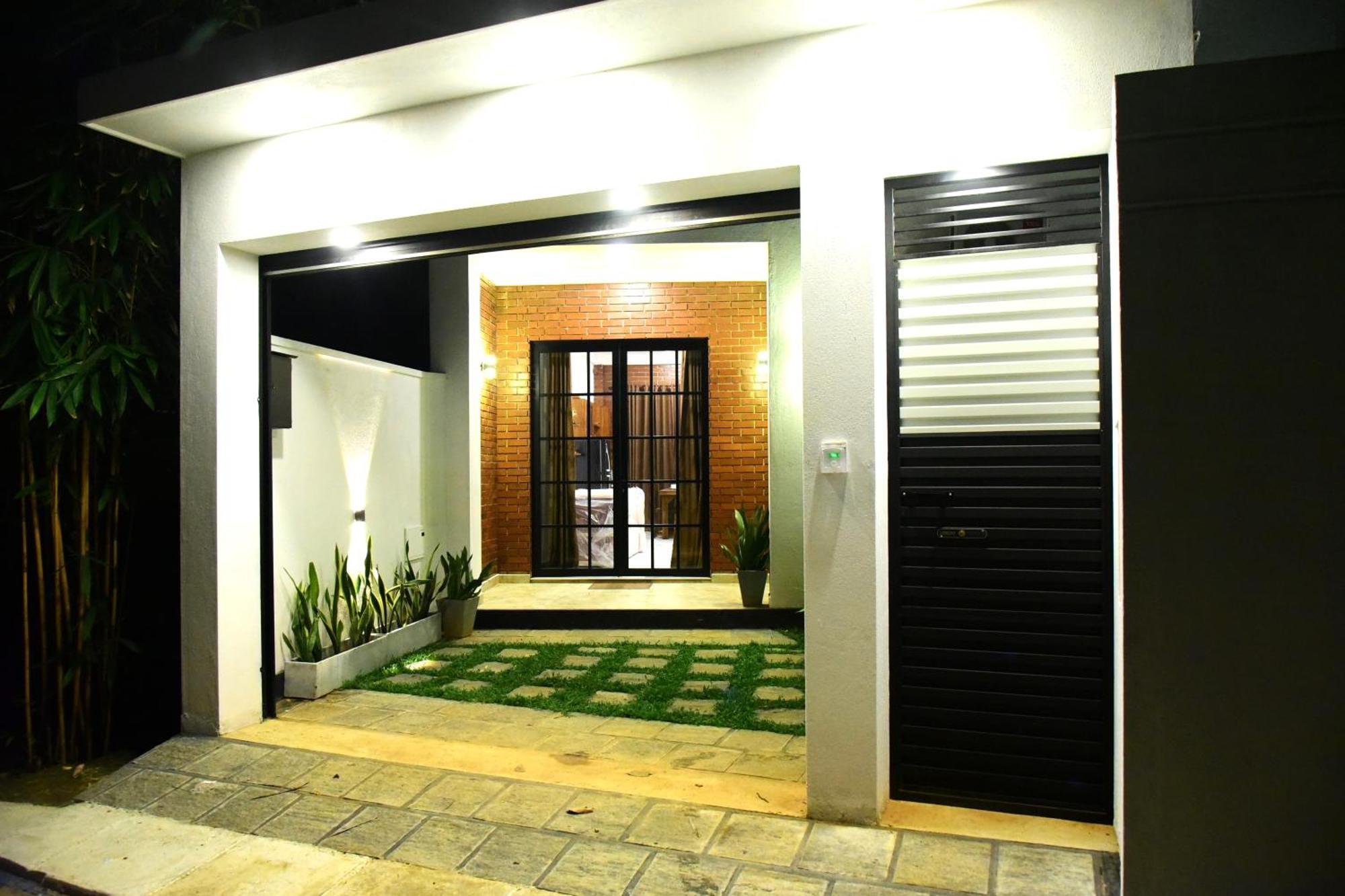 Ocean Ripples Hotel Hikkaduwa Exterior foto